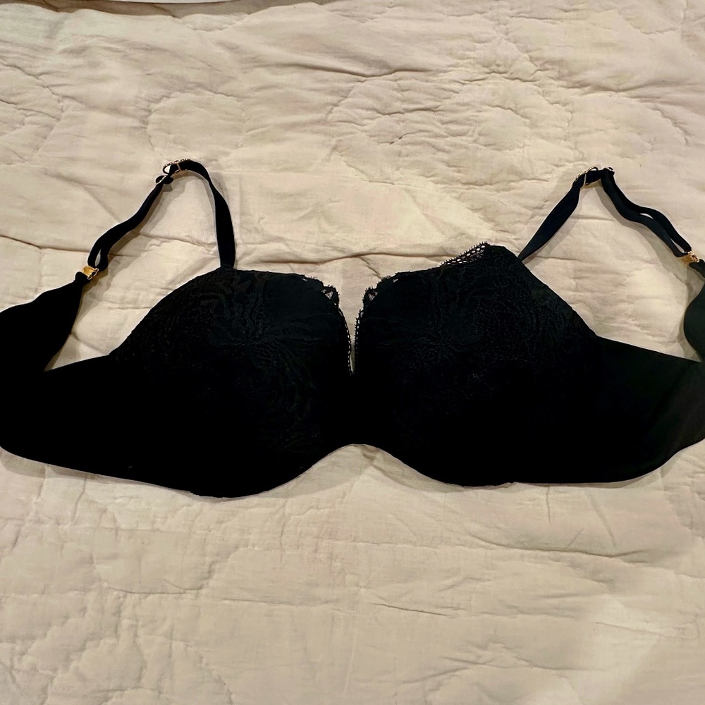 Victoria's Secret black push-up bra